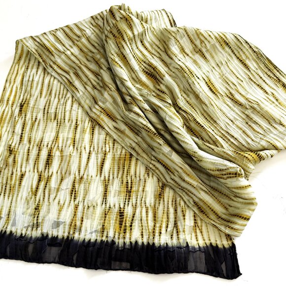 Lot of 2 Women's Scarves Green White Polyester - Picture 10 of 11